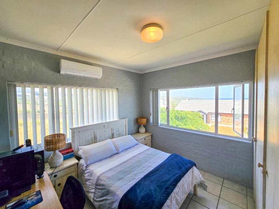 4 Bedroom Property for Sale in Jongensfontein Western Cape